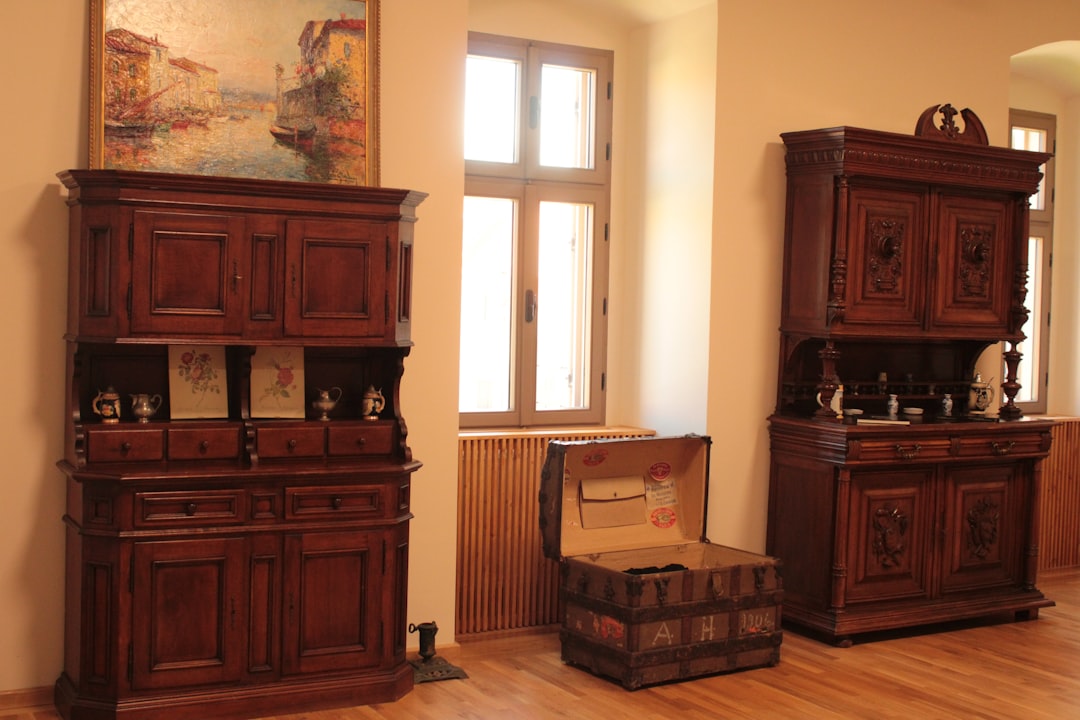 Photo Corner cabinet