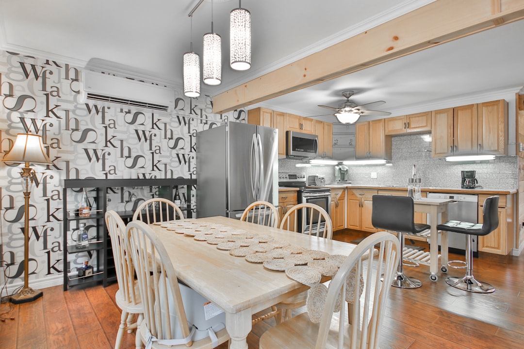 Photo Modern kitchen table