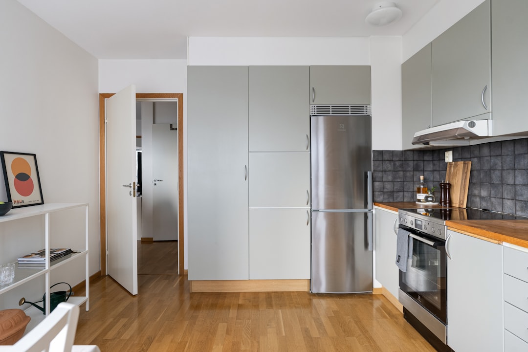 Photo Modern kitchen cabinet doors