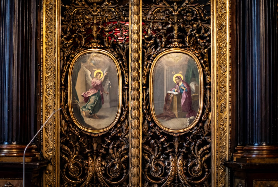 Photo Ornate cabinets