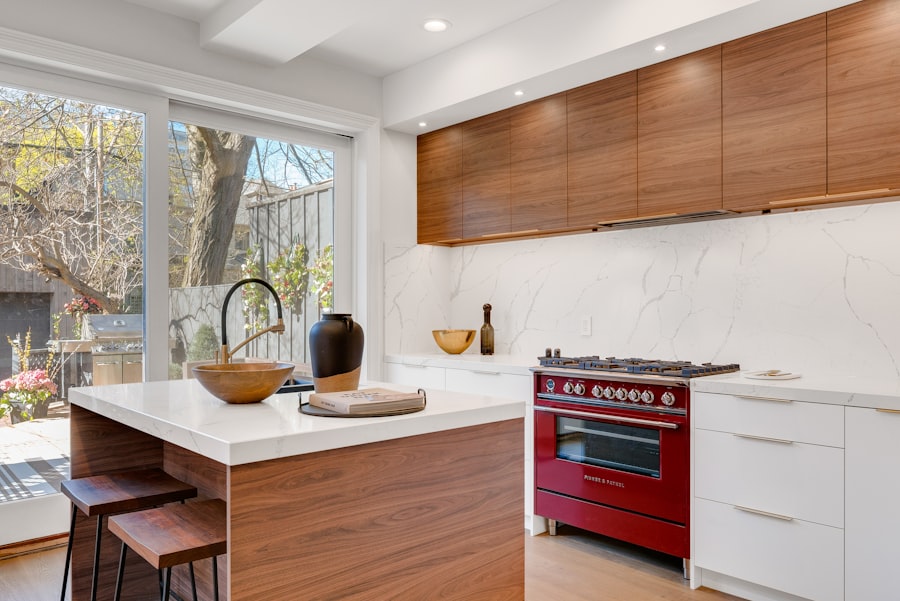 kitchen cabinet