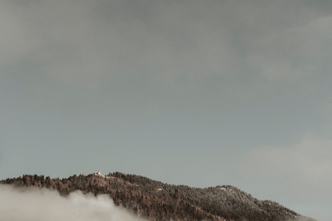 Photo cliffkonyhabutor