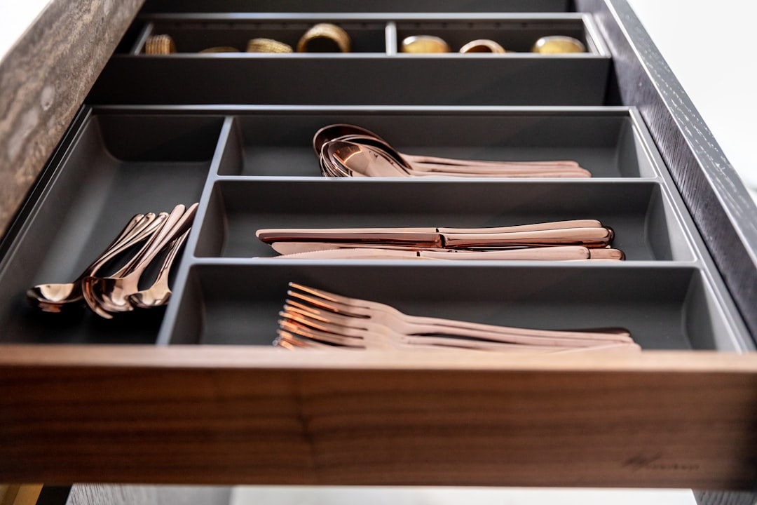 Photo kitchen drawer assembly