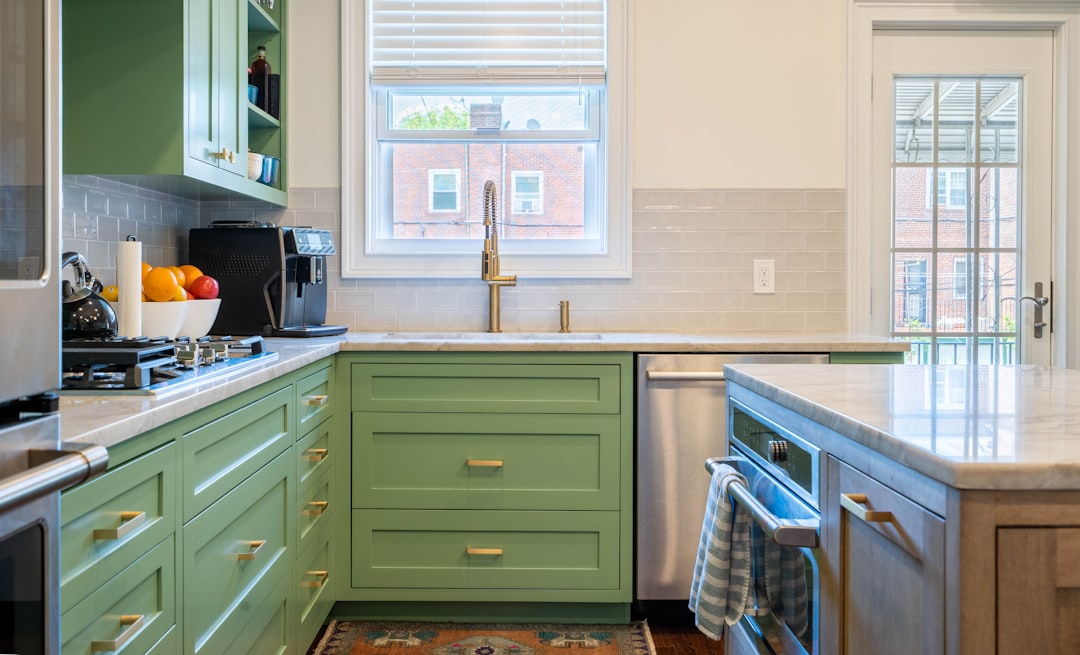 Photo green kitchen cabinet