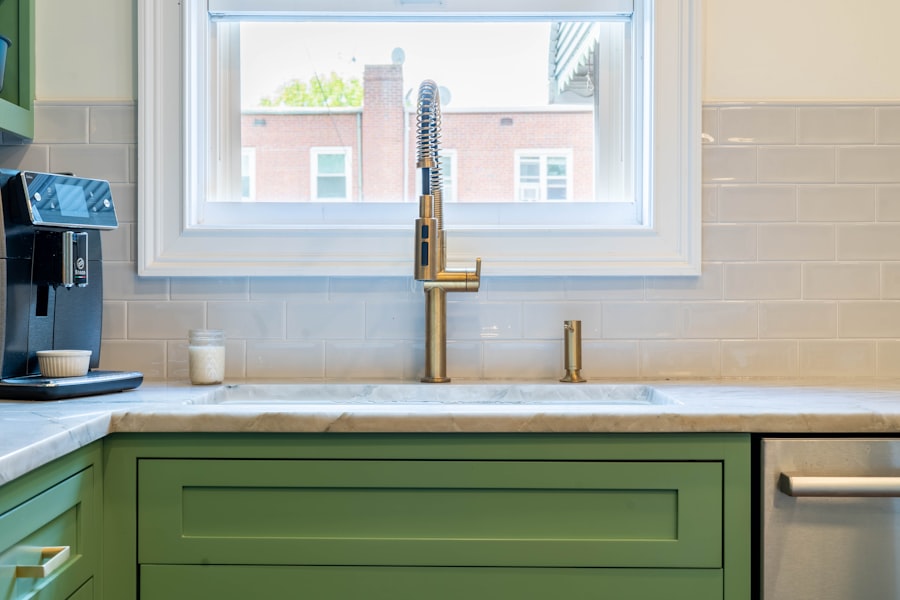 Photo green kitchen cabinet