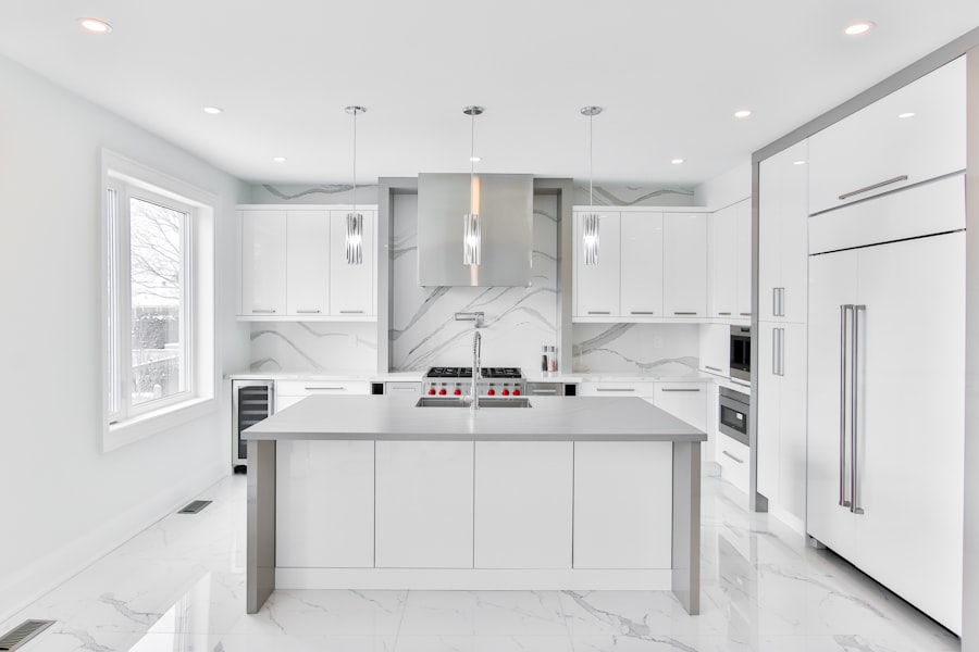 Photo white kitchen furniture