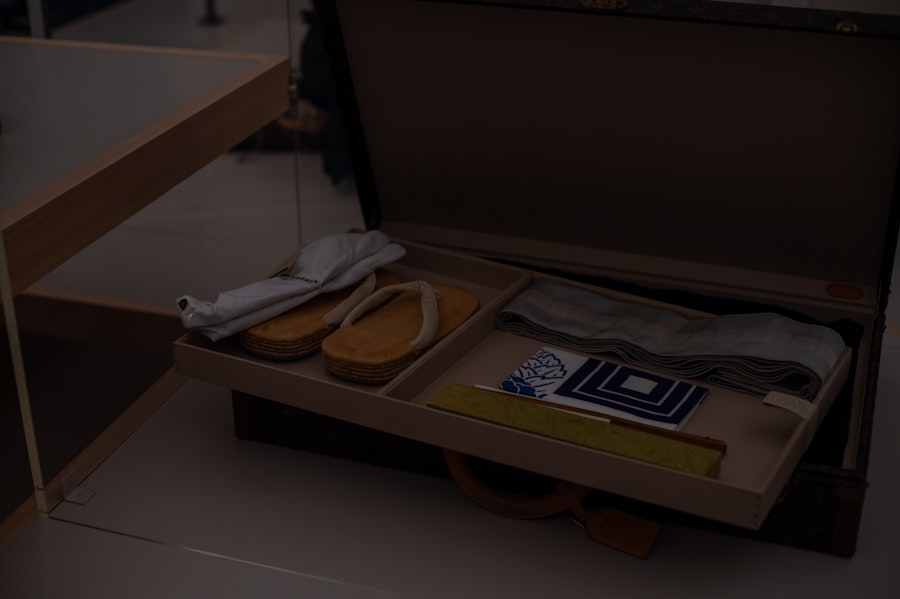 Photo shoe cabinet